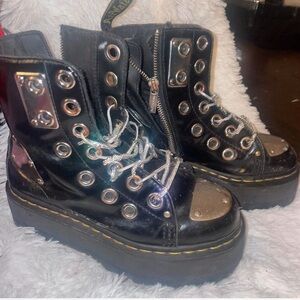 Limited Edition (Rare)
Dr. Marten Jaden Max Rebel Black